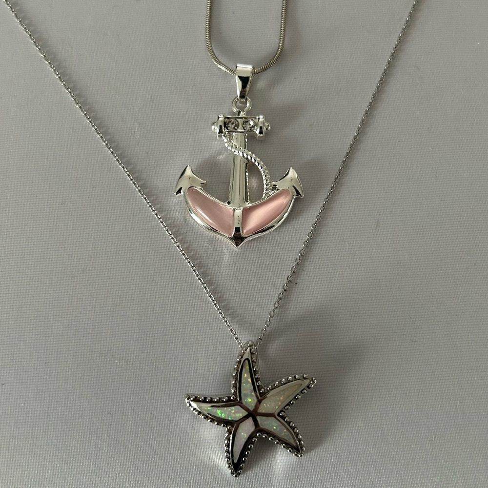 ⚓️ Lot of 2 nautical themed necklaces ⚓️